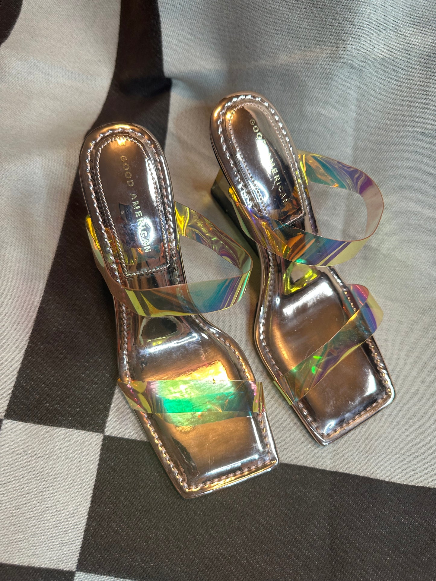 GOOD AMERICAN WOMEN’S Cinder-F*cking-rella Metallic Rainbow Wedge Sandals
