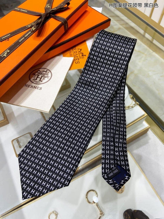 NECKTIE 4 with Box and Paperbag