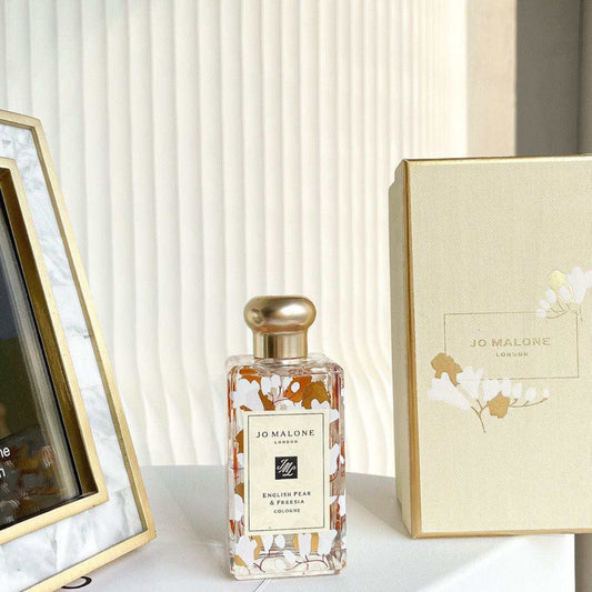 ENGLISH PEAR & FREESIA LIMITED ED 100ML with BOX and PAPERBAG